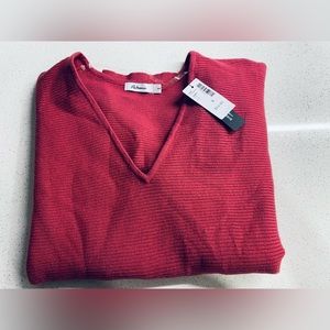 Reitmans Small V neck Sweater